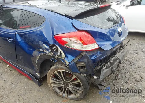 2016 Hyundai Veloster Turbo z USA, uszkodzony, nr VIN KMHTC6AE5GU255761